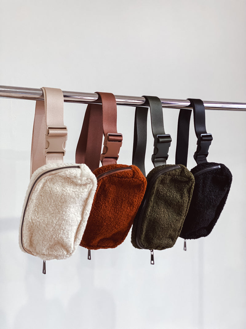 Fur belt bag Clearance