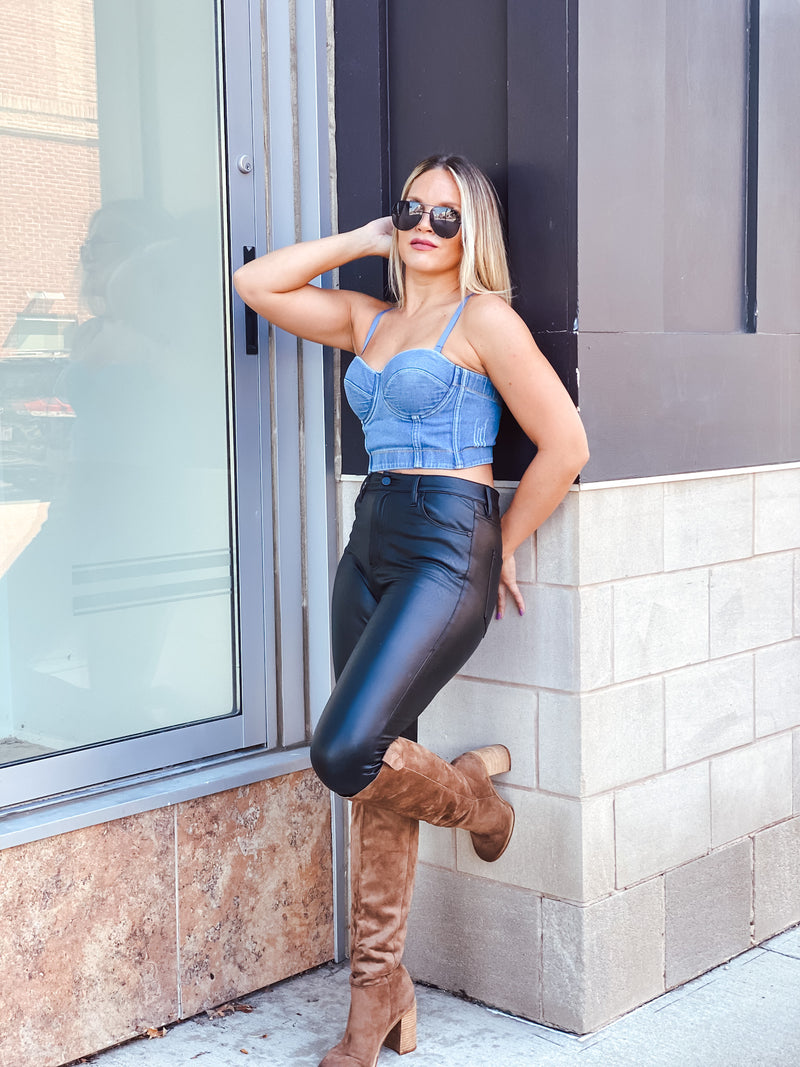 What To Wear With Leather Pants - alittlebitetc