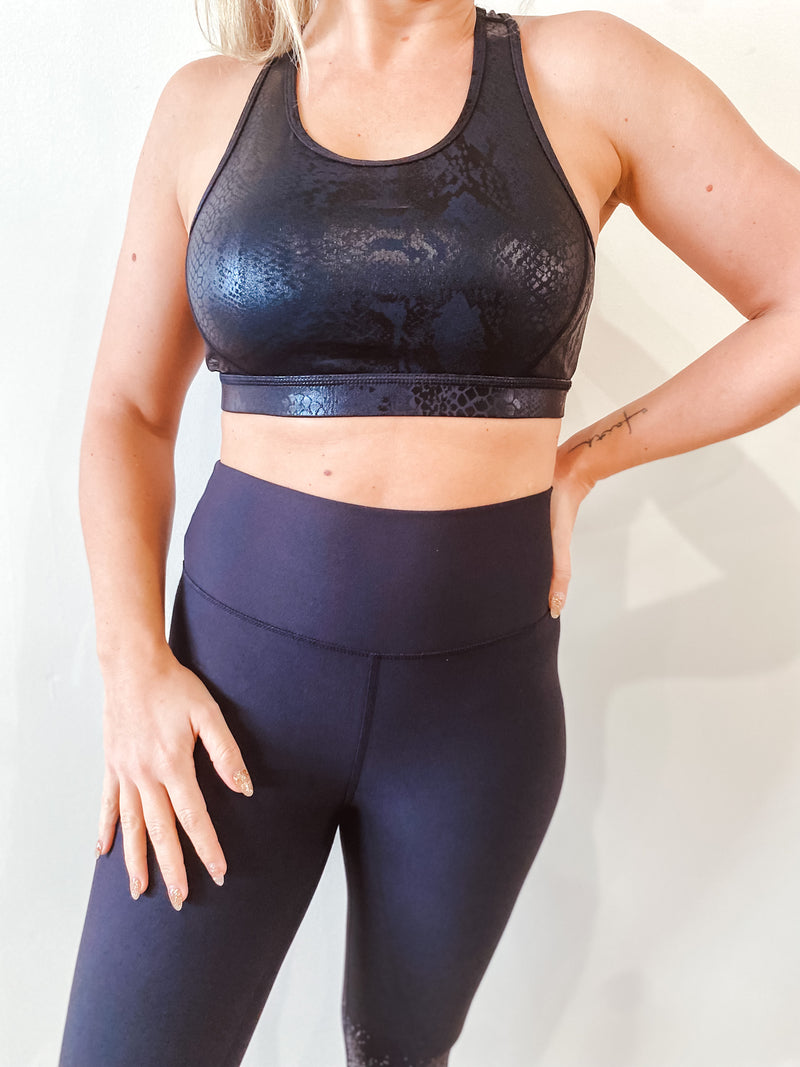Triangle cup sports bra & Joggers 2-piece set – TheBossyMe